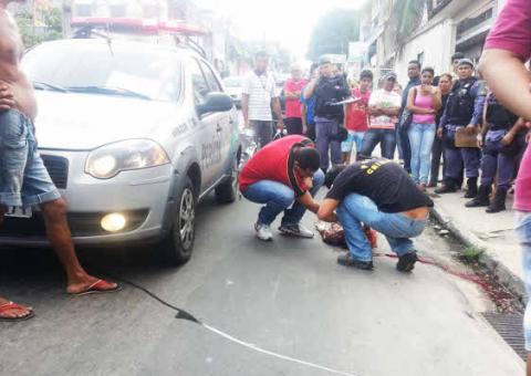 Jovem  sem CNH atropela mulher, paga R$ 1 mil de fiança e vai dormir em casa